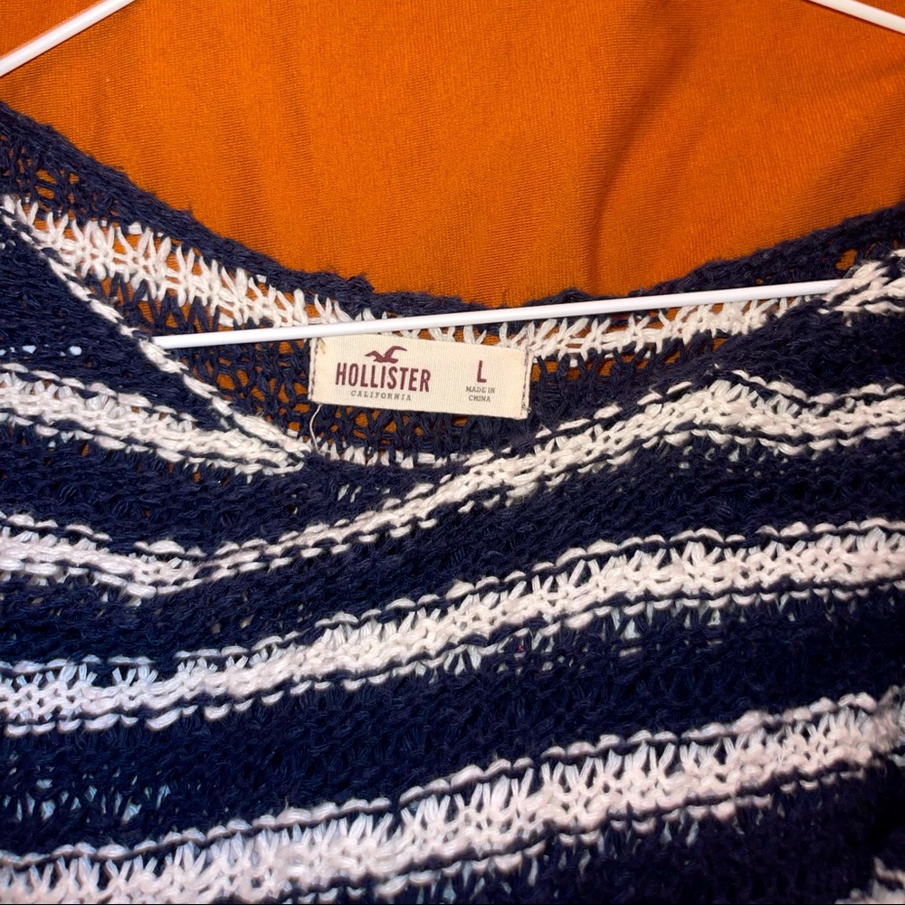 L Hollister Sweater